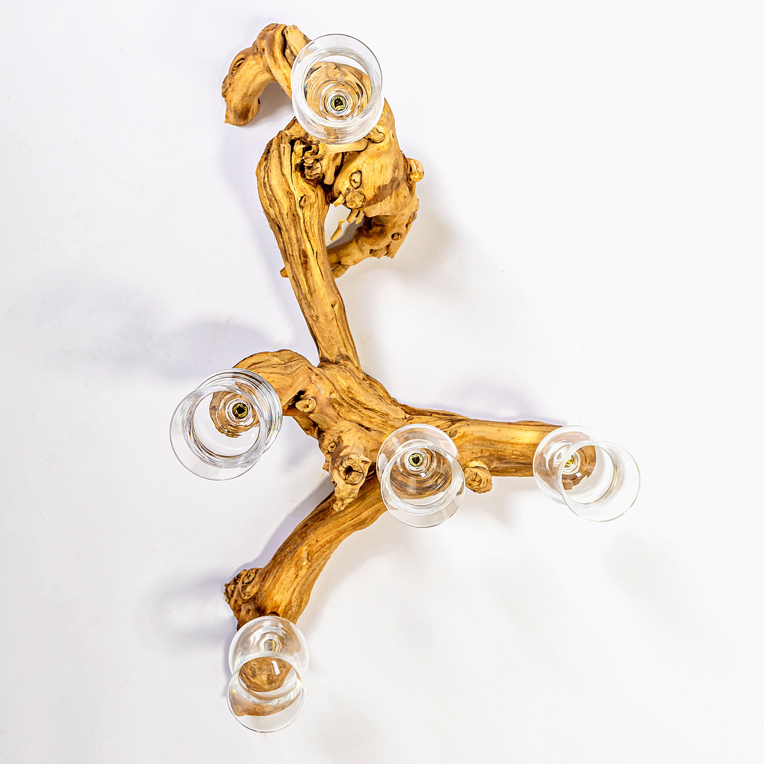 Grappawurzel Schnapsglas ohne Fuß auf Echtholzwurzel