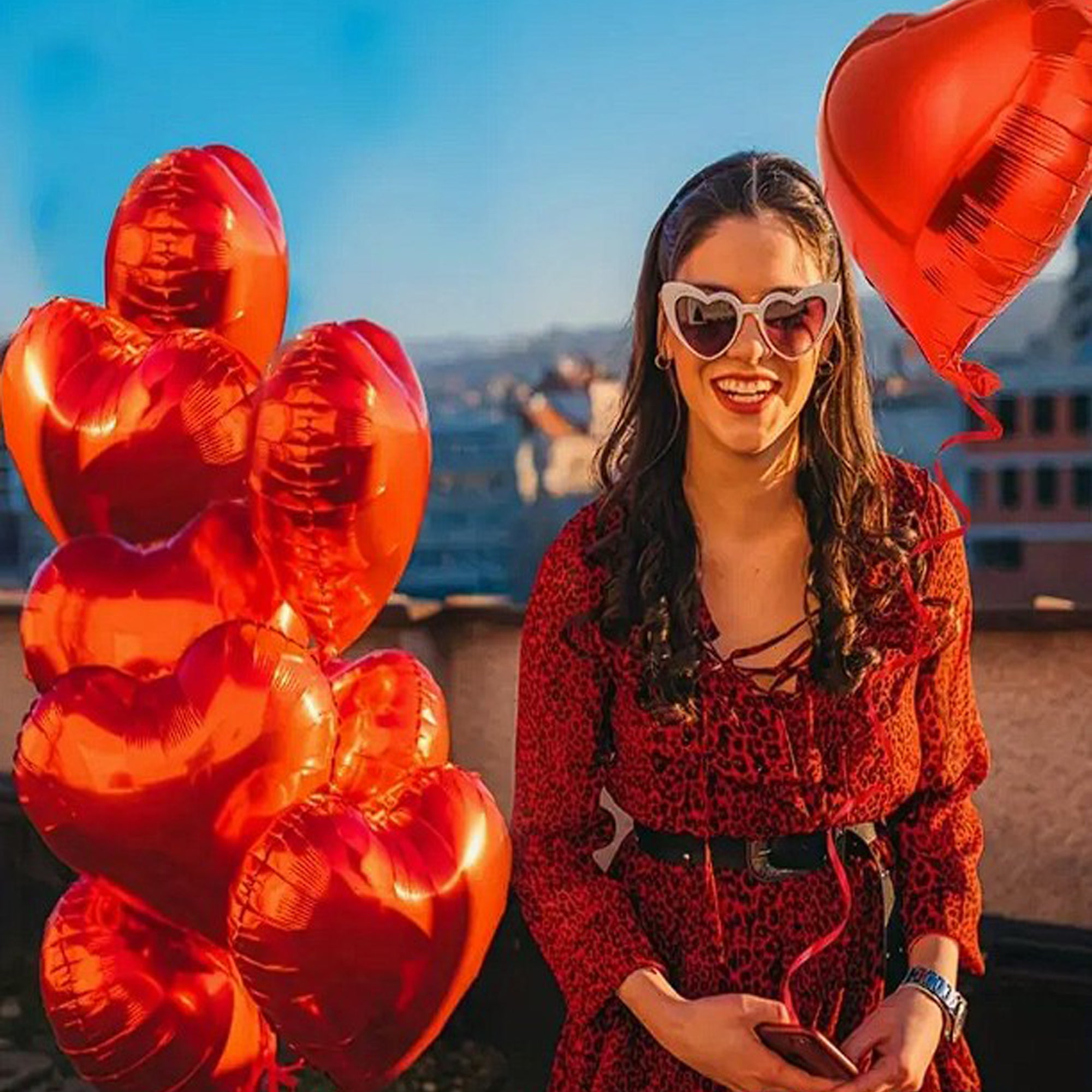 25 Stück rote Herz-Folienballons mit je 45cm