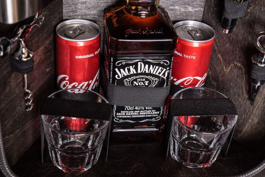 Männerhandtasche mal anders -Real Man Black Edition- Die Minibar für echte Kerle