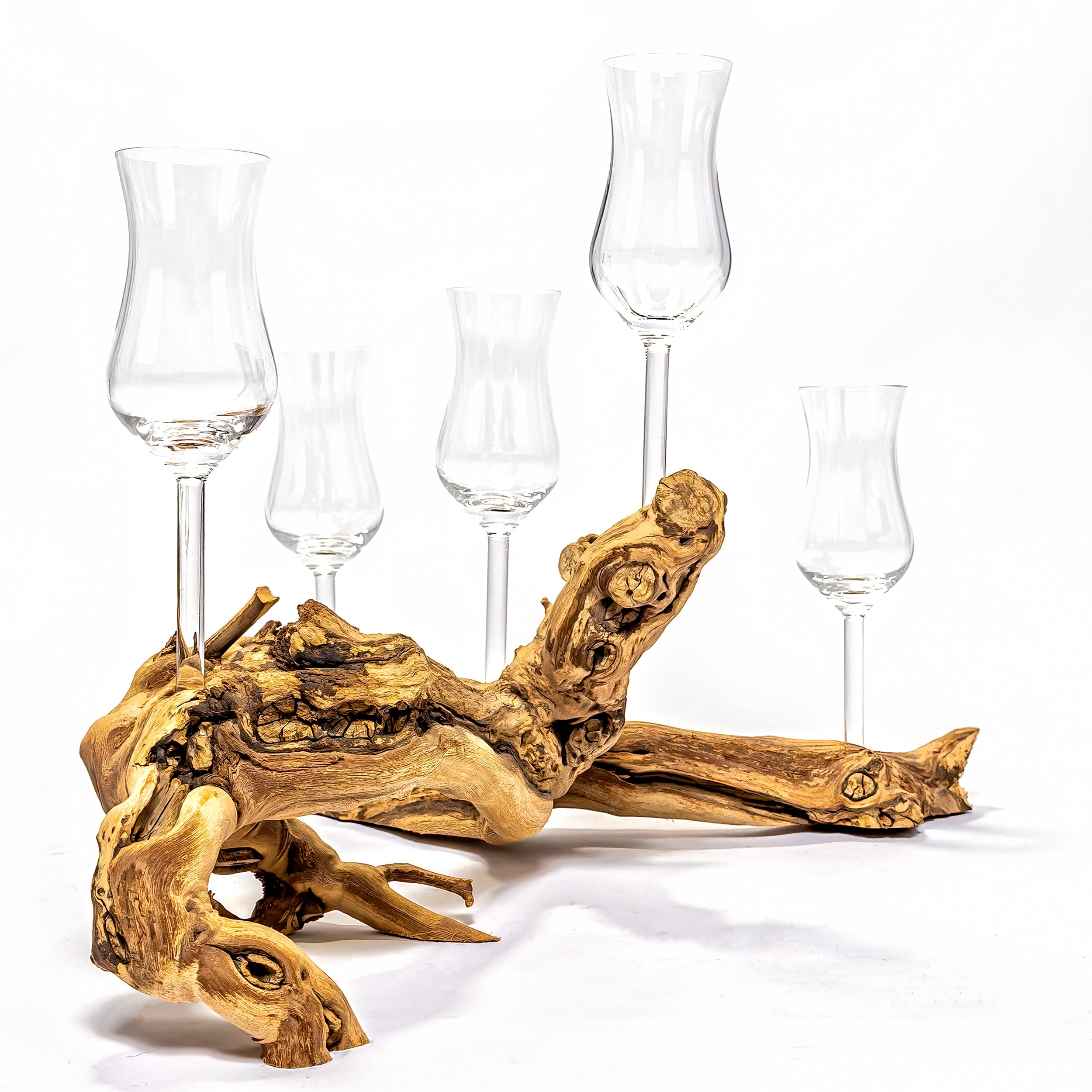 Grappawurzel Schnapsglas ohne Fuß auf Echtholzwurzel