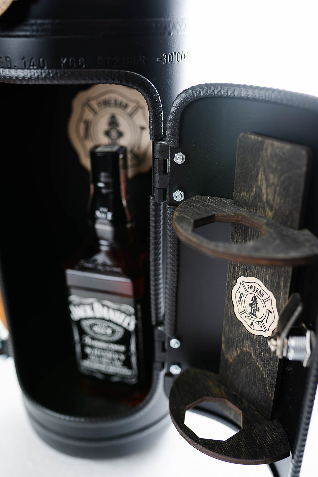 Firebar Männerhandtasche Männergeschenk Dekoration Minibar Feuerlöscher