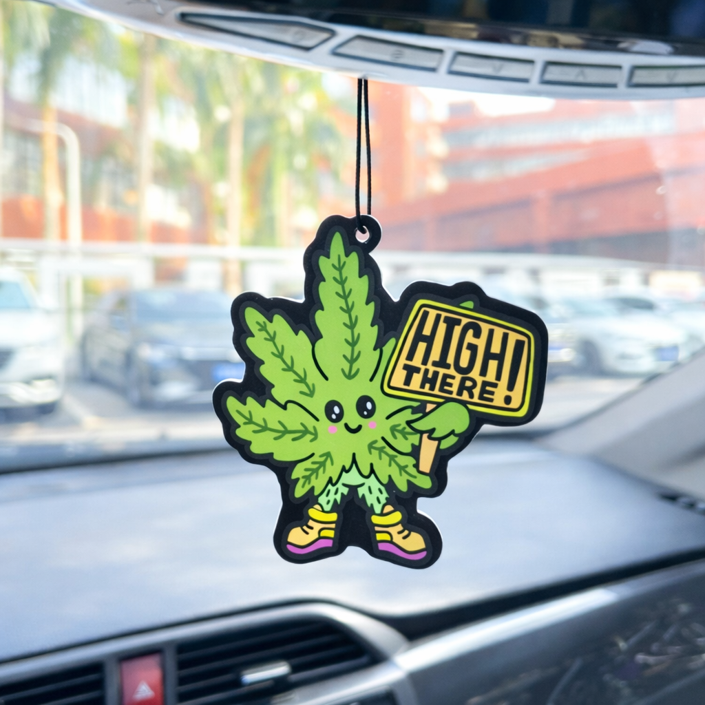 Duftbaum Cannabis Blatt „High There“ – Marihuana Geschenk für Kiffer & Cannabis Fans 420 Lufterfrischer