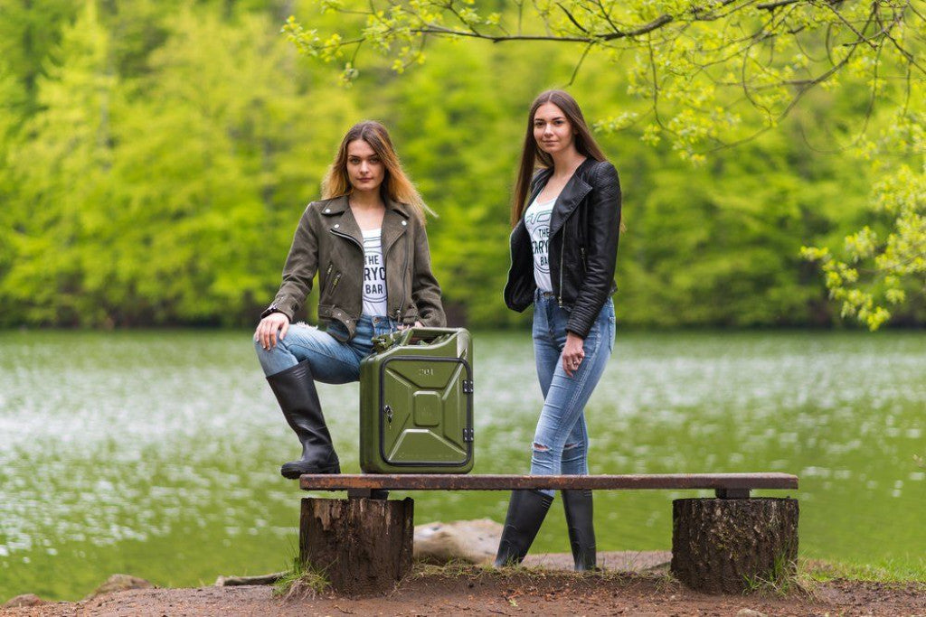 Männerhandtasche mal anders -Power of Silence- Die Minibar für echte Fischer